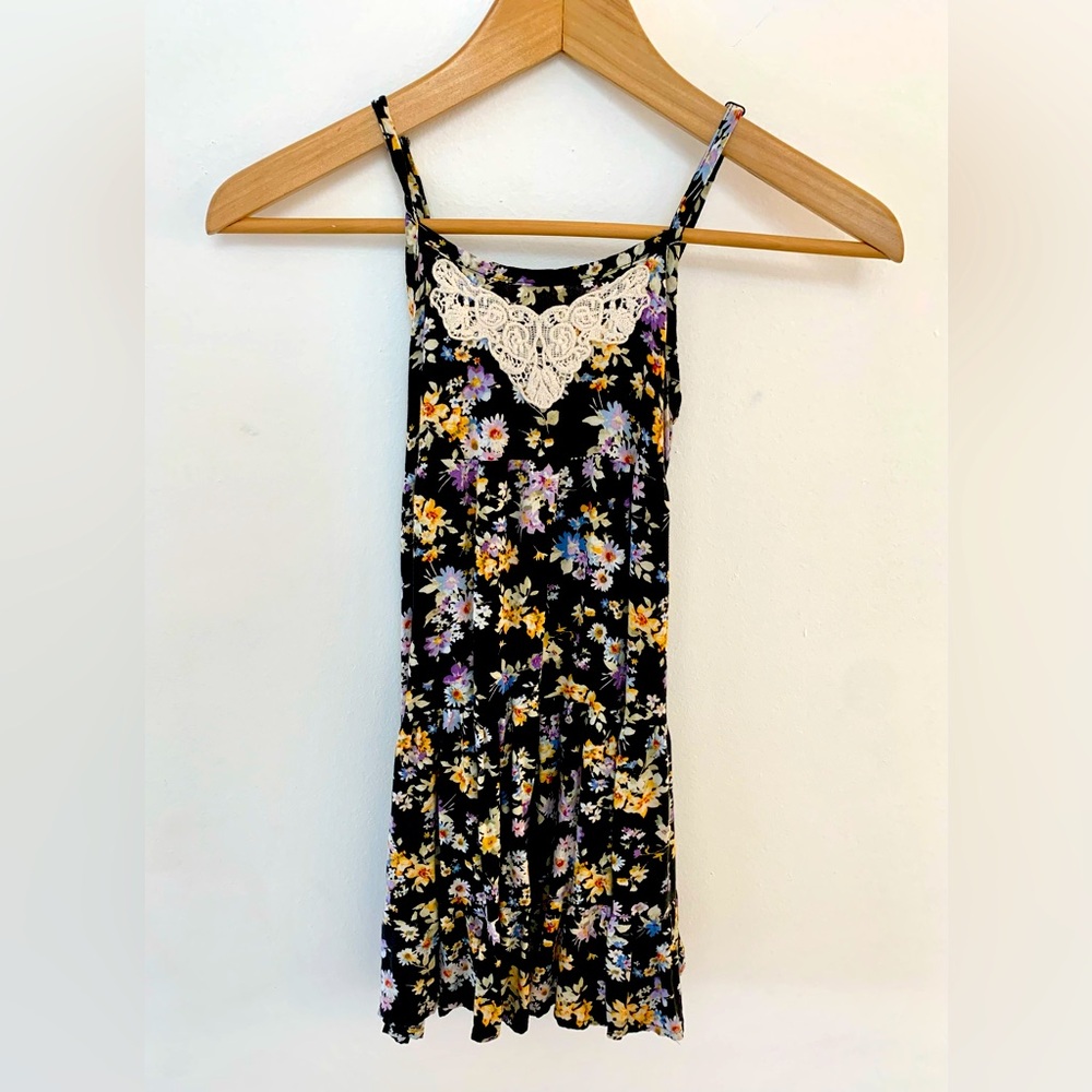 Justice Floral with lace girls dress, size 7. Adjustable straps. Great condition